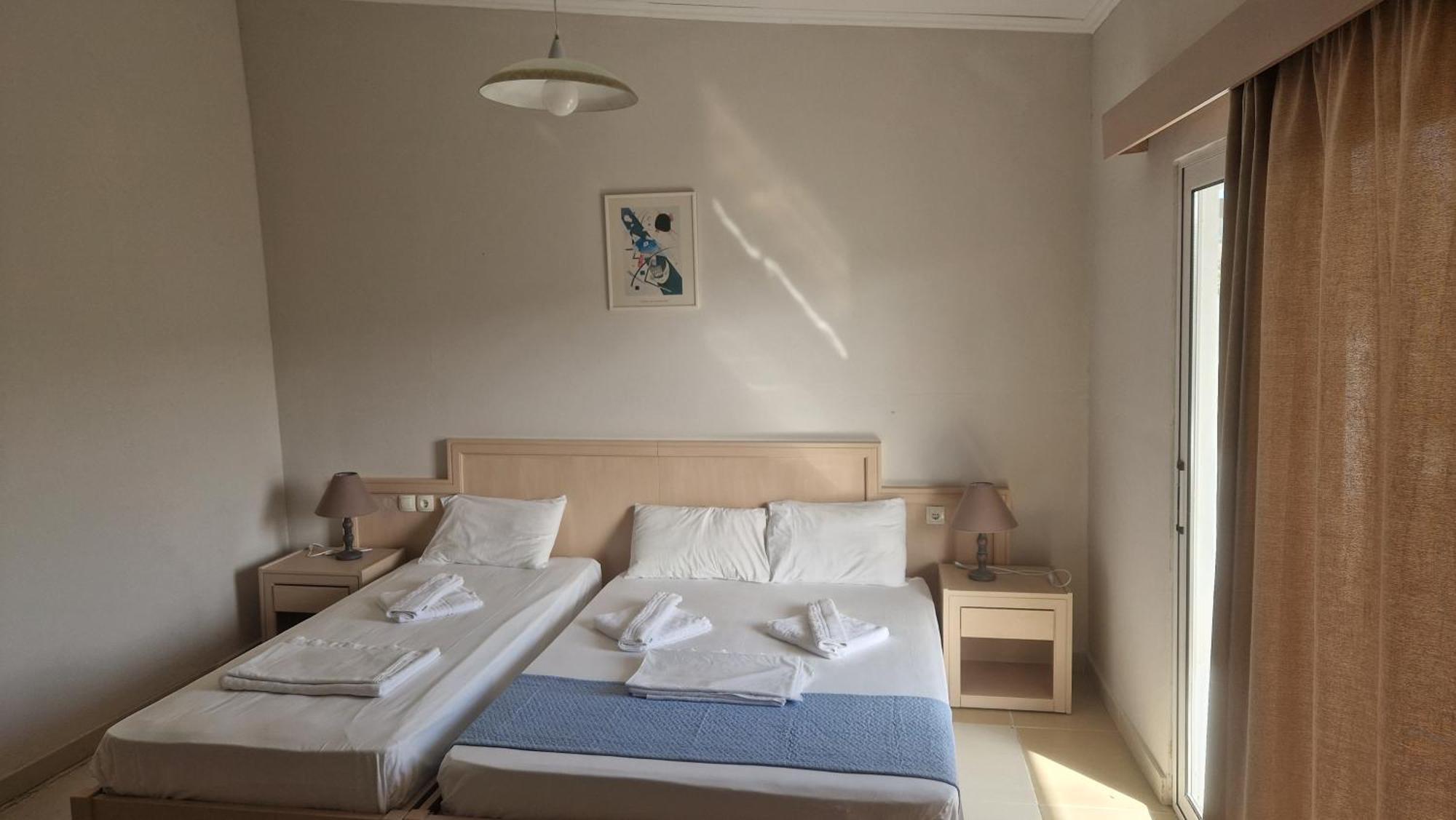 Regina Hotel Kíssamos Pokoj fotografie
